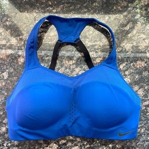 Nike Cupped Sports Bra